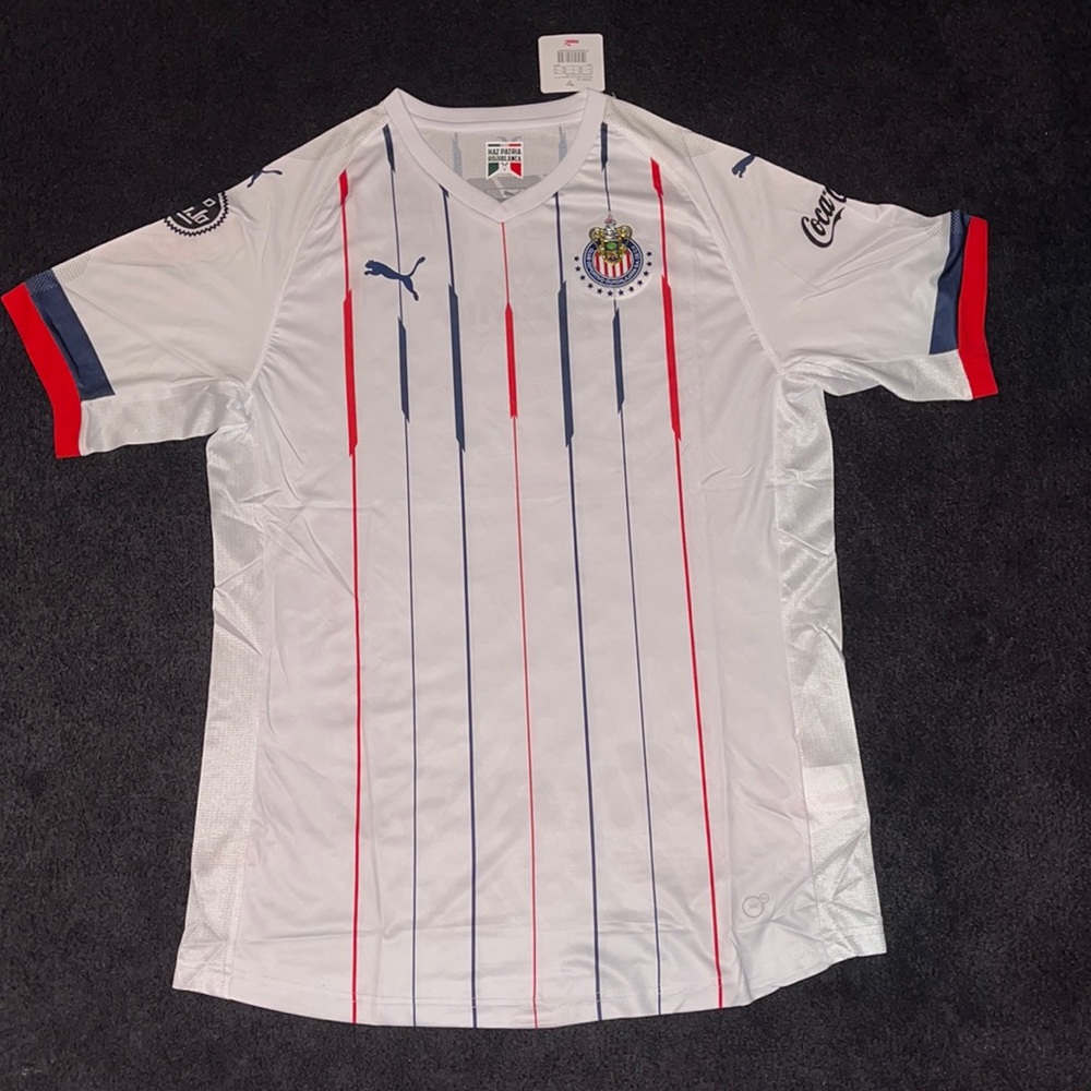 Chivas del Guadalajara white jersey size XL
